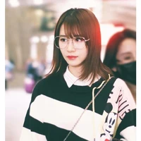 Trần Kha ( chị )