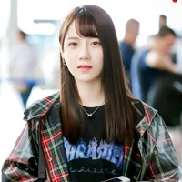 Trịnh Đan Ny ( em )