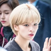 Yoo Jeongyeon (Jeong)