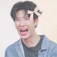 Hoàng tử nhỏ của các anh😘