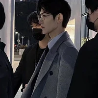 Vương Dịch Phong_ba nuôi ae nu9