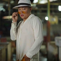 Hoàng Hí hửng -đại ca khu chợ nail-