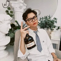 Mike sờ đen