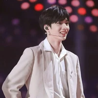 LƯU DIỆU VĂN