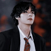 Kim Taehyung- Hắn