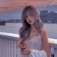 Ngô Thanh Thanh ( nu9) { cô }