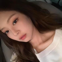 Kim Jennie  ( chị )