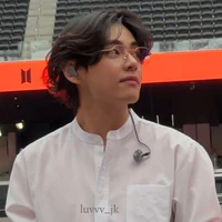 Kim Taehyung ( V )