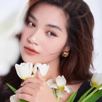 Vy Vân (Emily)