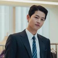Min Joong Ki (ba Suga)