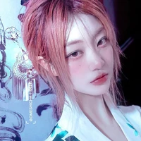 Châu Quân ( Chị gái Châu Dung )