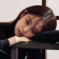 Kim Jennie - Em