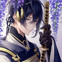 hikuro(anh cả của fine)