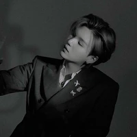 Sway 슈가 - Min Yoongi.