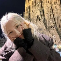 Park Chaeyoung ( cô )