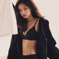 Kim Jennie (em)