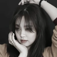 KIM JENNIE " Chị "