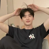 La Jong-suk Manobanl (Ông La )