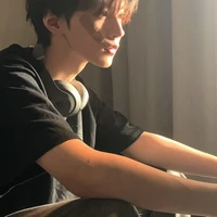 Nguyễn Bảo (em nu9) bff Na9_Aaron