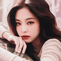 Kim Jennie (Chị họ cô)