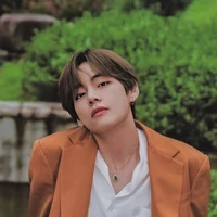 Kim Taehyung - hắn