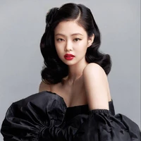 Jennie Kim_Em