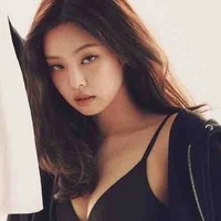 Kim Jennie (em)