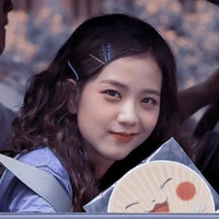 Jisoo < nàng >