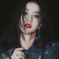 Kim Trí Tú ( Y )
