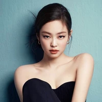 Kim Trân Ni ( Chị )