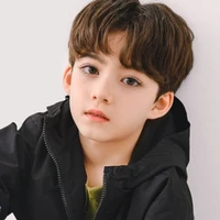 Mặc Lăng Cung~con cả nu9