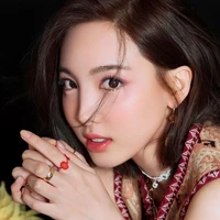 Im Nayeon