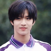 LƯU DIỆU VĂN