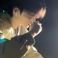 Hoắc Thiên_na9