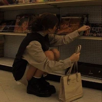 Người kể chuyện 1