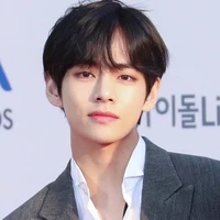 Kim Taehyung ( ba Jennie)