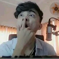 thúy *bạn thân 
đừng chú ý hình nền nha