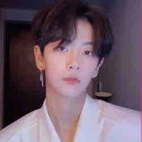 Trần Khả Phong ( anh nu9) 