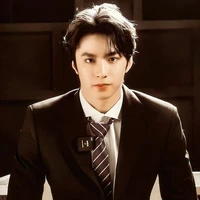 Lưu Diệu Văn ( chồng cậu)