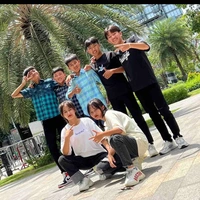 Cả nhóm ( - ai thì trừ )