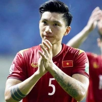 văn hậu