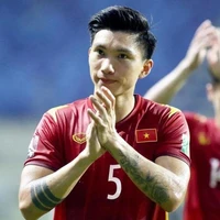 văn hậu
