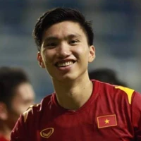 văn hậu