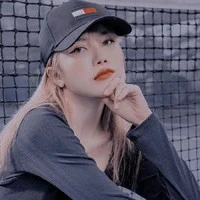 Trâm ( Bạn Tuấn & Khánh )