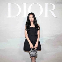Kim Jisoo 