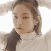 Kim Jennie - (Em)