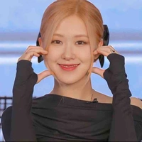 Park Chaengie - Cô