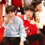 mỹ nữ chân ngắn cute ><