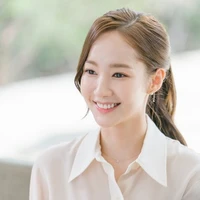 Kim Anh(trợ lí Minh Tuấn)