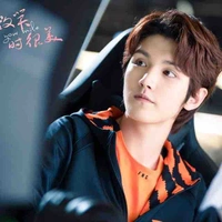 Linh Siêu( Em họ Trình Tiêu)